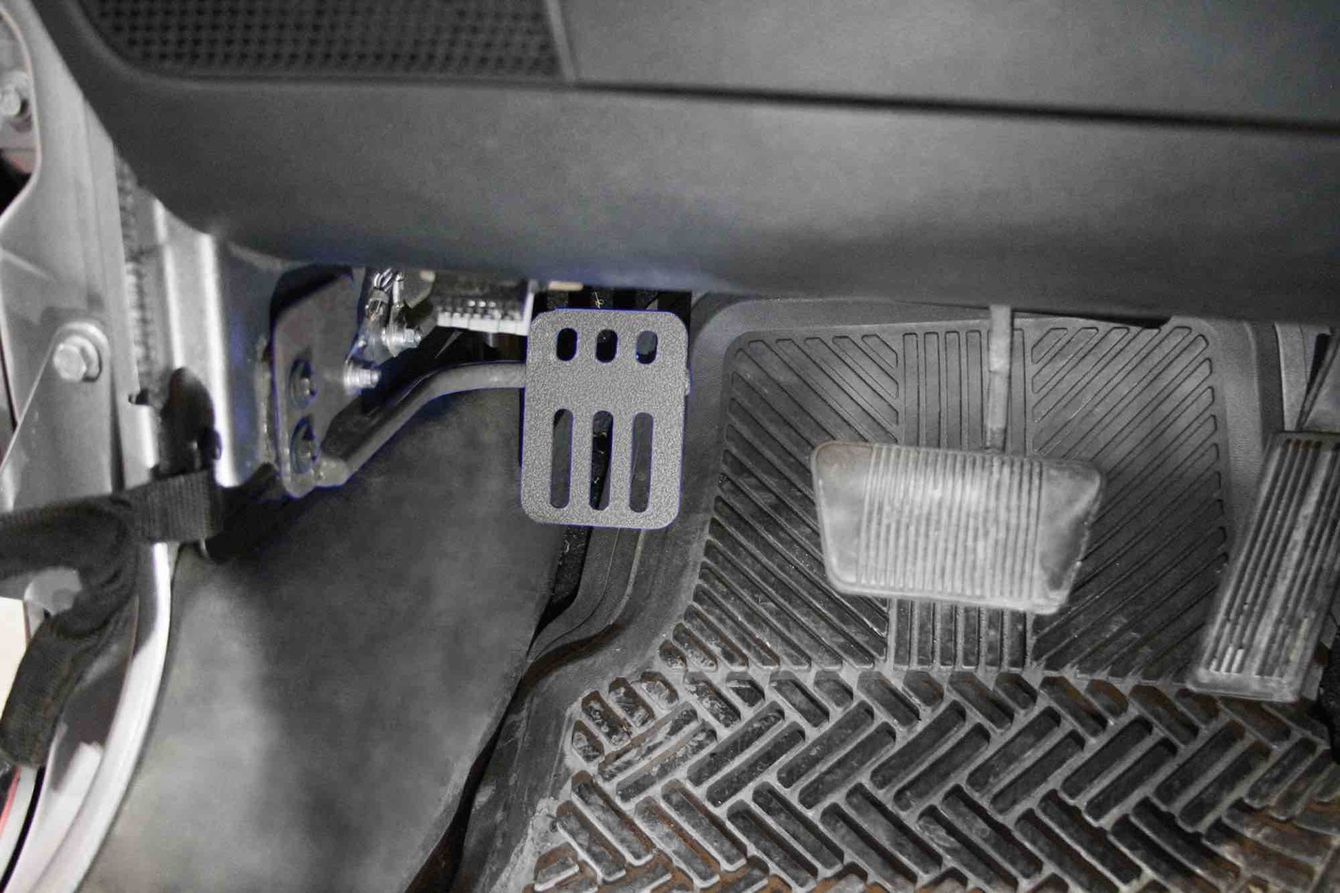 Steinjäger Interior Accessories Wrangler JK 2007-2018 Dead Pedal Gray Hammertone