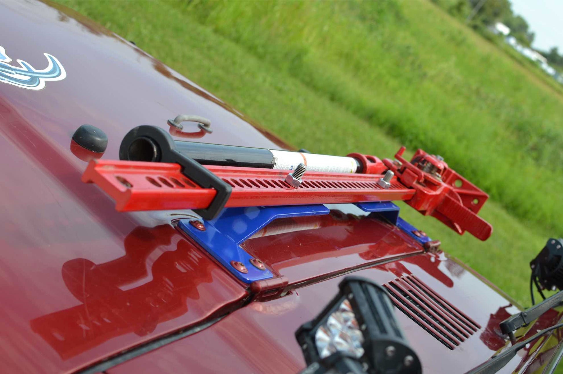 Steinjäger Recovery and Towing Wrangler TJ 1997-2006 High Lift Jack Mount Hood Locas Green